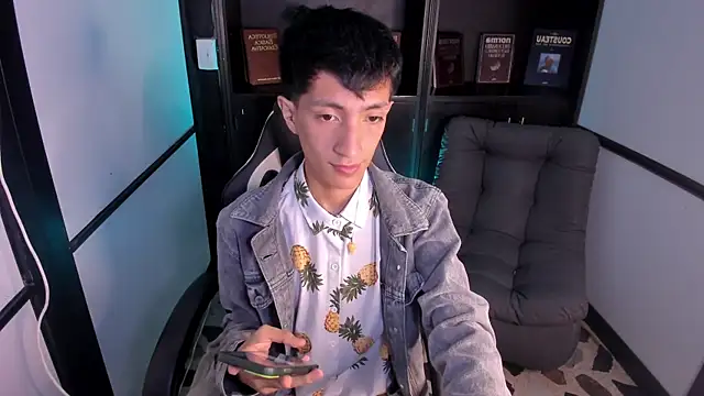 DereckCooperr online show from October 10, 2025, 9:26 pm