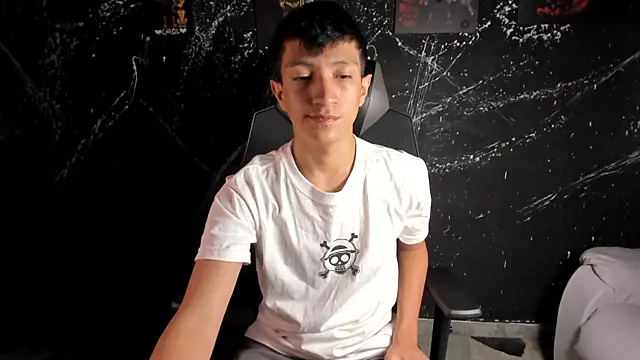 DereckCooperr online show from April 21, 2026, 2:51 am