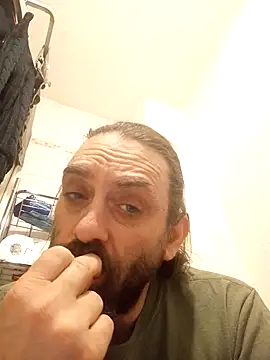 Snapshot of teekoine1 chatting on February 16, 2026, 10:03 am teekoine1 online show from February 16, 2026, 10:03 am