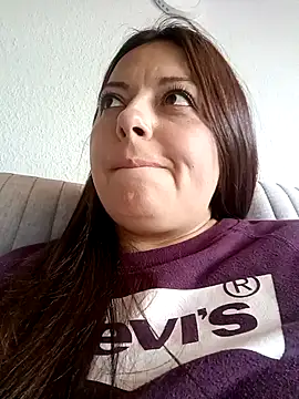 seherlatin online show from October 4, 2025, 8:43 pm