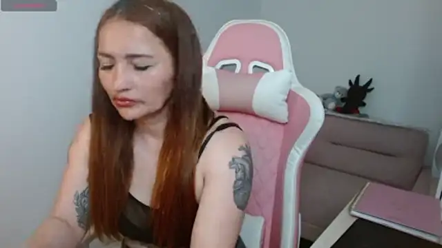 Snapshot of EVA_GRAYS chatting on January 14, 2026, 4:21 pm EVA GRAYS online show from January 14, 2026, 4:21 pm