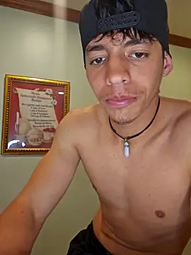 the boy hot-321 online show from March 10, 2025, 1:45 am