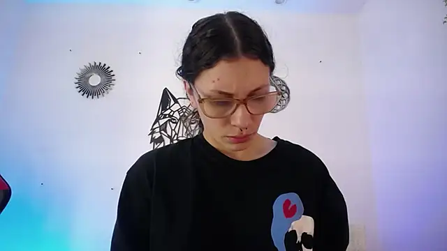 Katy Van online show from November 5, 2025, 8:34 pm