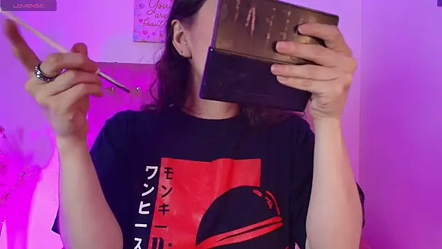 Katy Van online show from September 19, 2025, 4:16 am