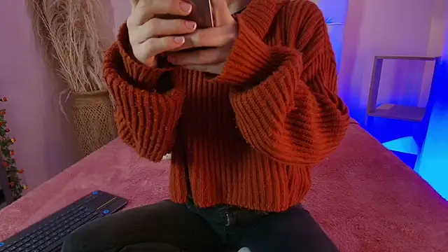 Katy Van online show from October 17, 2025, 9:16 pm