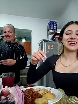 Snapshot of eva-2023 chatting on December 18, 2025, 5:50 pm eva-2023 online show from December 18, 2025, 5:50 pm