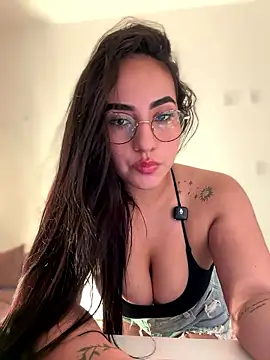 Snapshot of anniesweet02 chatting on January 10, 2026, 12:06 am anniesweet02 online show from January 10, 2026, 12:06 am