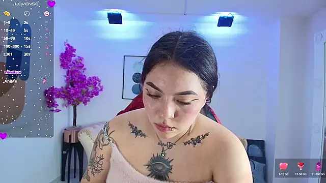 Snapshot of Isa_reel chatting on April 28, 2026, 8:13 pm Isa reel online show from April 28, 2026, 8:13 pm