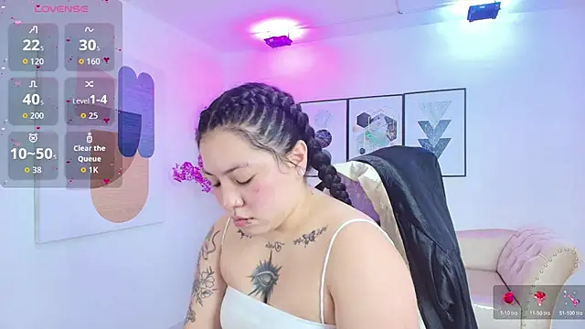 Isa reel online show from December 18, 2025, 7:50 pm