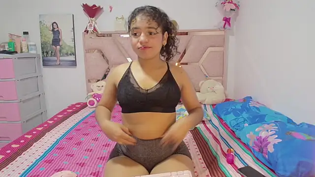 Winnifer Gonzal online show from March 24, 2026, 3:06 am