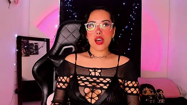 Snapshot of willow_poisson chatting on March 6, 2025, 6:26 pm willow poisson online show from March 6, 2025, 6:26 pm