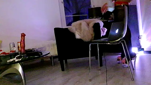 Snapshot of CharlotteVixxens chatting on December 17, 2025, 6:02 pm CharlotteVixxens online show from December 17, 2025, 6:02 pm