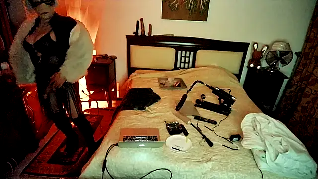 Snapshot of CharlotteVixxens chatting on March 20, 2026, 12:44 am CharlotteVixxens online show from March 20, 2026, 12:44 am