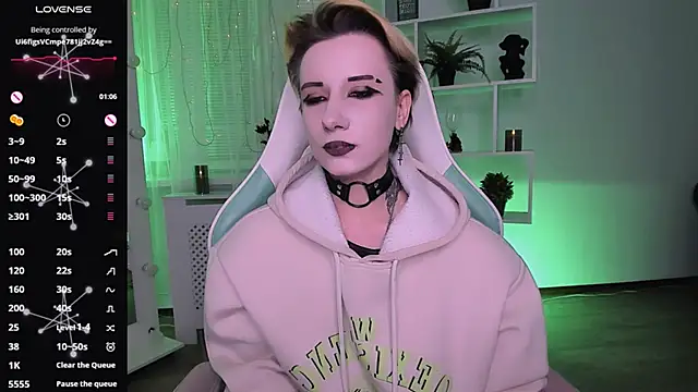 Snapshot of _Rein_ramm chatting on April 15, 2026, 7:40 pm Rein ramm online show from April 15, 2026, 7:40 pm