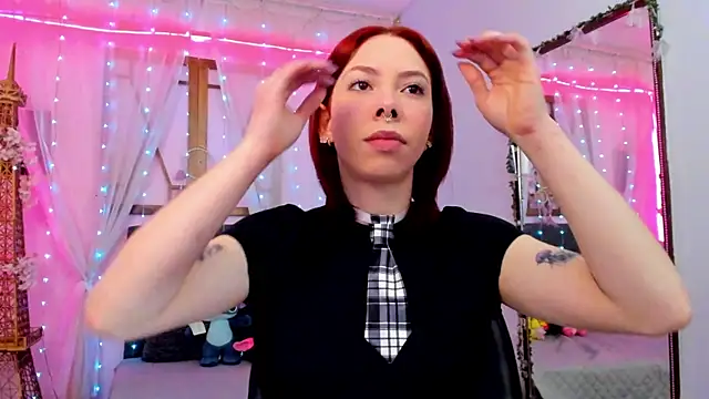 laura olssen online show from September 26, 2025, 12:23 pm