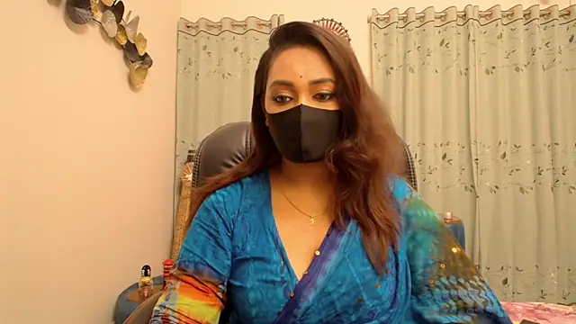 Snapshot of OH-Monica chatting on November 13, 2025, 12:47 am OH-Monica online show from November 13, 2025, 12:47 am