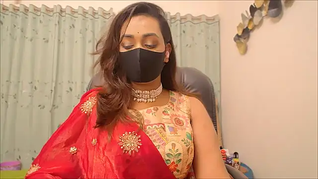 Snapshot of OH-Monica chatting on November 27, 2025, 8:42 pm OH-Monica online show from November 27, 2025, 8:42 pm