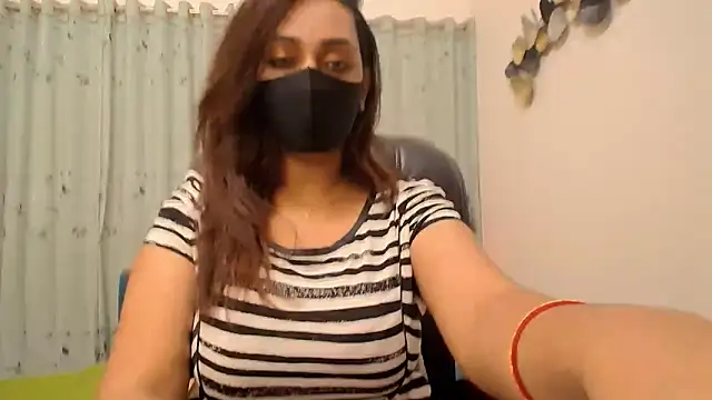 Snapshot of OH-Monica chatting on November 23, 2025, 11:48 pm OH-Monica online show from November 23, 2025, 11:48 pm