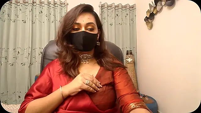 Snapshot of OH-Monica chatting on October 20, 2025, 9:54 am OH-Monica online show from October 20, 2025, 9:54 am