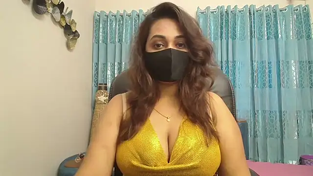 Snapshot of OH-Monica chatting on October 4, 2025, 4:03 am OH-Monica online show from October 4, 2025, 4:03 am