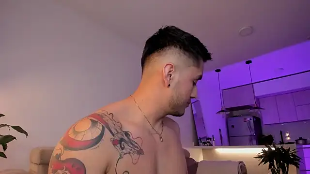 Snapshot of Chriskyle_ chatting on March 20, 2025, 10:40 pm Chriskyle  online show from March 20, 2025, 10:40 pm