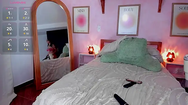 Snapshot of AliceBanks chatting on January 9, 2026, 11:06 am AliceBanks online show from January 9, 2026, 11:06 am