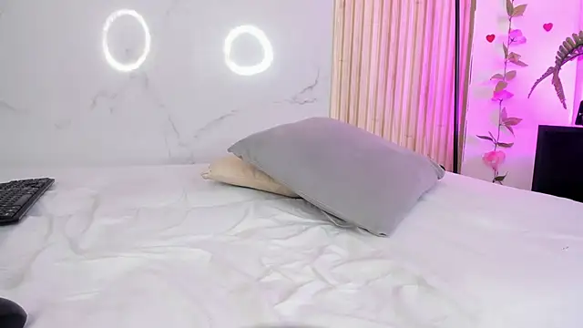 Snapshot of AdammClark1 chatting on March 19, 2025, 12:15 am AdammClark1 online show from March 19, 2025, 12:15 am