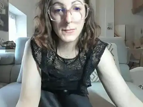 Snapshot of prunelle_sexy chatting on October 2, 2025, 6:17 am prunelle sexy online show from October 2, 2025, 6:17 am