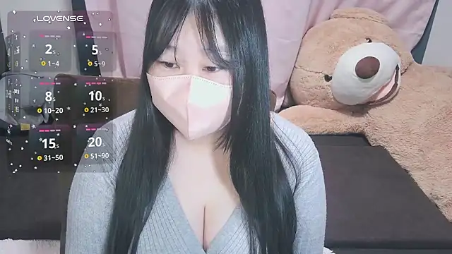 yuinyan3150 online show from February 28, 2026, 1:55 pm