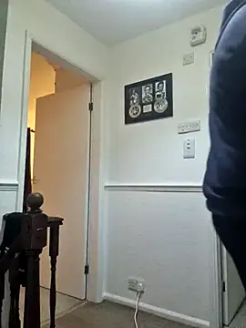 iang6348 online show from November 28, 2025, 12:22 am