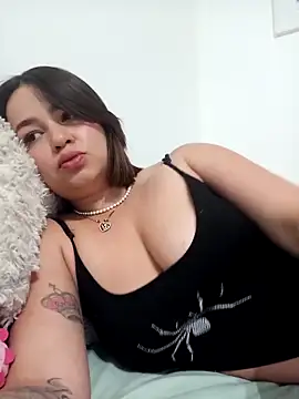 Lia Roxx online show from May 4, 2026, 7:39 pm