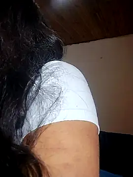 Snapshot of KATYGONZALEZ chatting on April 19, 2026, 11:29 pm KATYGONZALEZ online show from April 19, 2026, 11:29 pm