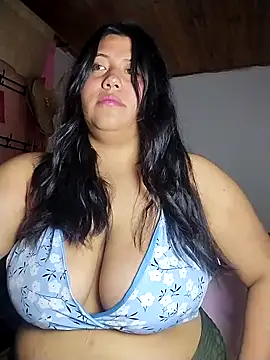 Snapshot of KATYGONZALEZ chatting on May 18, 2026, 10:36 pm KATYGONZALEZ online show from May 18, 2026, 10:36 pm