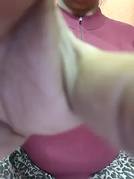 CUTE SOPHIA- online show from March 8, 2025, 11:37 am