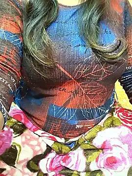 CUTE SOPHIA- online show from November 17, 2025, 9:19 pm