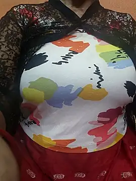 Snapshot of CUTE_SOPHIA- chatting on May 27, 2026, 2:19 am CUTE SOPHIA- online show from May 27, 2026, 2:19 am