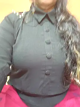 Snapshot of CUTE_SOPHIA- chatting on July 1, 2026, 2:34 am CUTE SOPHIA- online show from July 1, 2026, 2:34 am