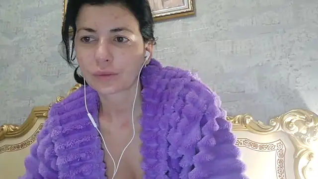 Snapshot of StunnigArt chatting on April 17, 2026, 1:19 am StunnigArt online show from April 17, 2026, 1:19 am