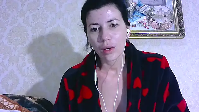 Snapshot of StunnigArt chatting on May 14, 2026, 1:24 am StunnigArt online show from May 14, 2026, 1:24 am