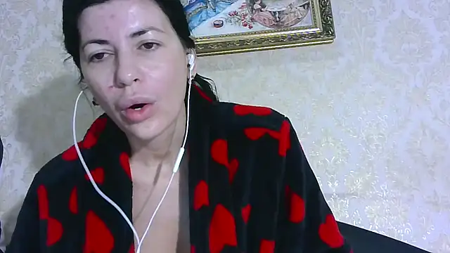 Snapshot of StunnigArt chatting on May 12, 2026, 1:24 am StunnigArt online show from May 12, 2026, 1:24 am