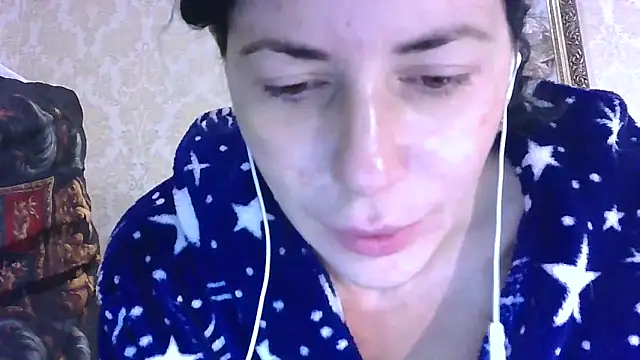 Snapshot of StunnigArt chatting on May 5, 2026, 1:08 am StunnigArt online show from May 5, 2026, 1:08 am