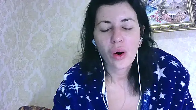 Snapshot of StunnigArt chatting on May 2, 2026, 1:22 am StunnigArt online show from May 2, 2026, 1:22 am