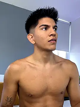 Snapshot of santiago_01 chatting on November 28, 2025, 9:04 pm santiago 01 online show from November 28, 2025, 9:04 pm