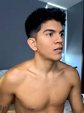 Snapshot of santiago_01 chatting on September 10, 2025, 8:08 pm santiago 01 online show from September 10, 2025, 8:08 pm