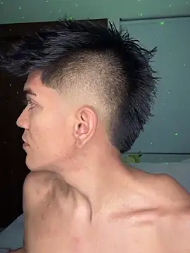 Snapshot of santiago_01 chatting on March 22, 2025, 12:06 am santiago 01 online show from March 22, 2025, 12:06 am