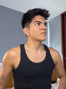 Snapshot of santiago_01 chatting on October 3, 2025, 7:26 pm santiago 01 online show from October 3, 2025, 7:26 pm