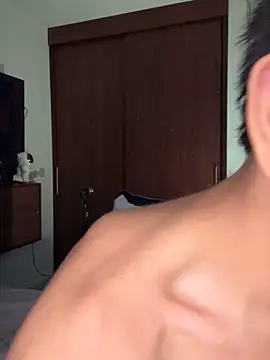 Snapshot of santiago_01 chatting on March 16, 2025, 12:12 am santiago 01 online show from March 16, 2025, 12:12 am