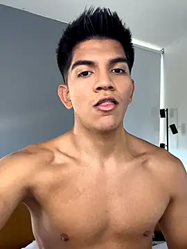 Snapshot of santiago_01 chatting on December 2, 2025, 10:00 pm santiago 01 online show from December 2, 2025, 10:00 pm