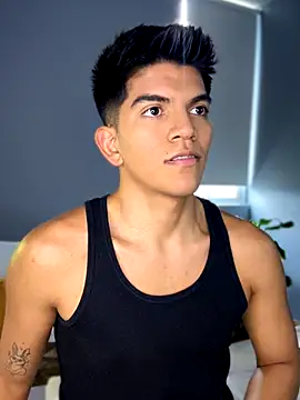 Snapshot of santiago_01 chatting on September 18, 2025, 7:17 pm santiago 01 online show from September 18, 2025, 7:17 pm