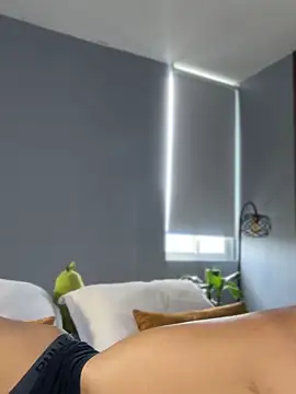 Snapshot of santiago_01 chatting on October 8, 2025, 7:25 pm santiago 01 online show from October 8, 2025, 7:25 pm